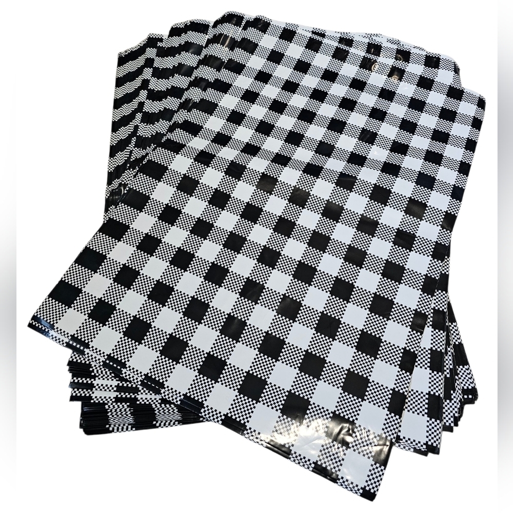 Poly Mailers Black & White Gingham Plaid Self Adhesive, 24 Count "14½ x 19" - Picture 2 of 2